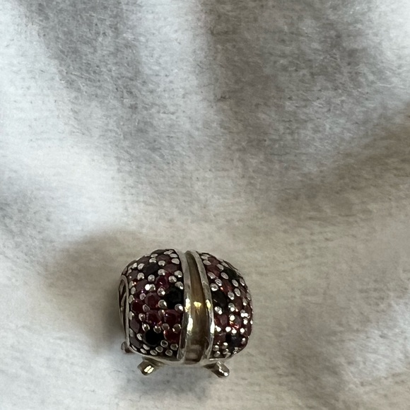 Pandora retired ladybug charm - Picture 3 of 4